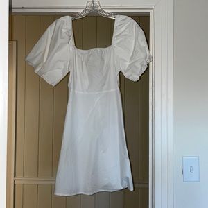 Puff Shoulder Dress! So cute and flattering! Never worn!